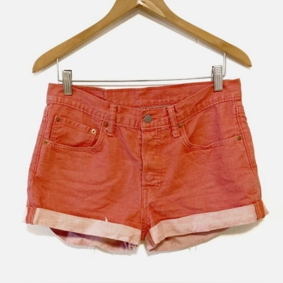 Levi’s 501 Shorts NWT Button Fly Mid Rise Size 28 Rolled Hem Coral Orange - Picture 5 of 5